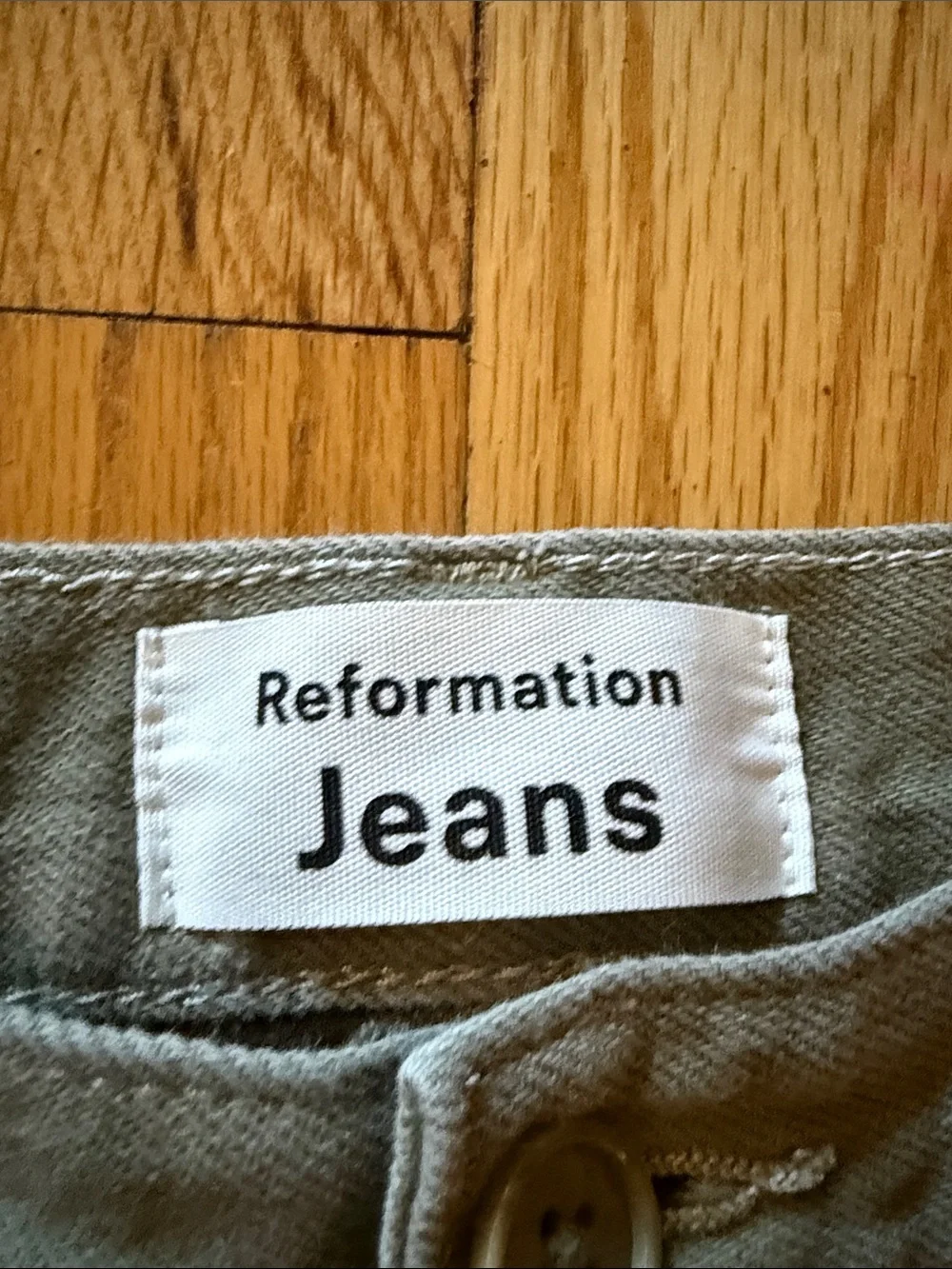 Reformation sz 26 Bailey High Rise Utility Pant in Army Green good condition